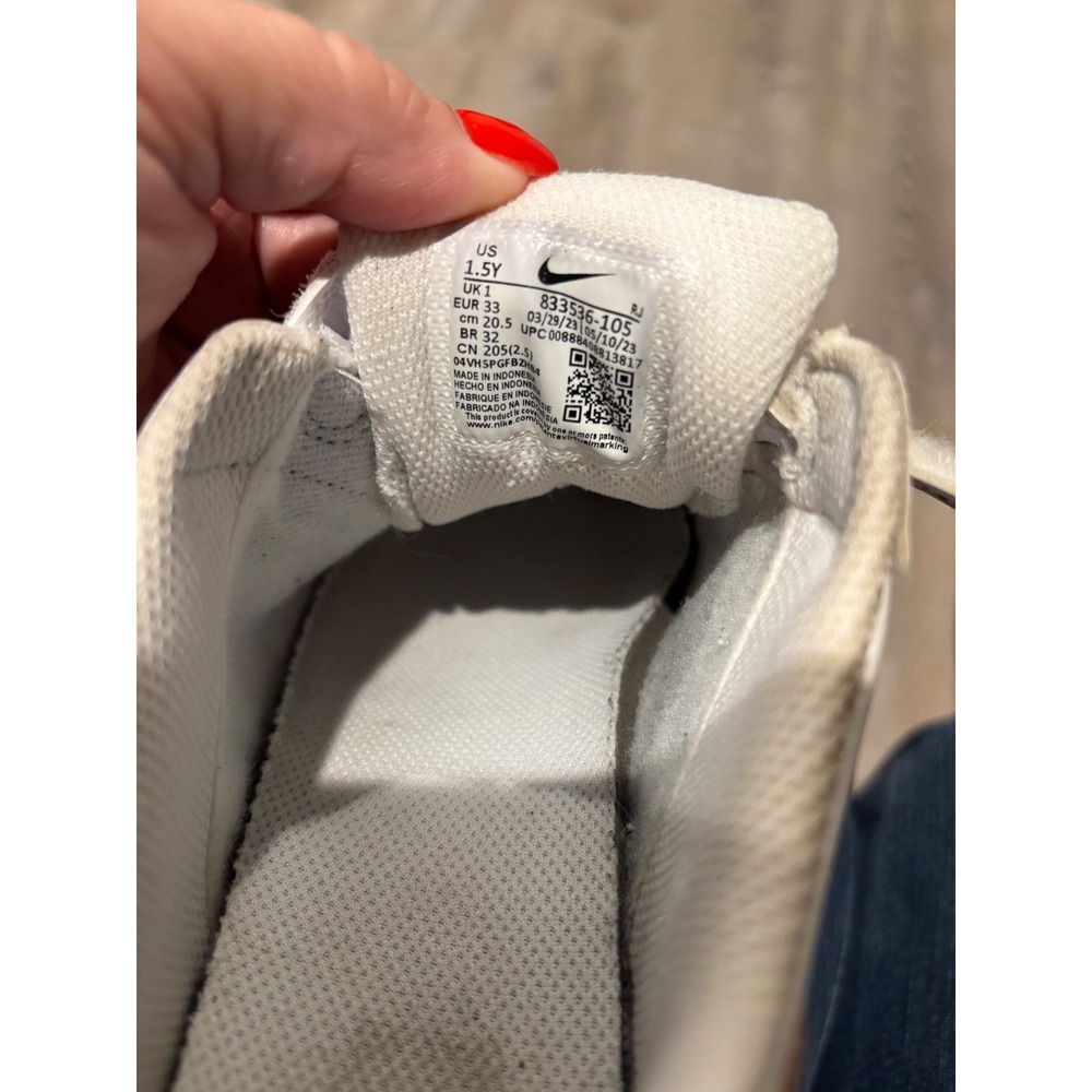 Nike Court Royale Sneakers White Gold Hook and Loop Strap Youth Size 1.5 - Picture 5 of 8